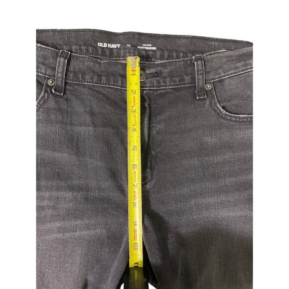 Old Navy Mid-Rise Boyfriend Jeans Size 12 Black Distressed Raw Hem - Picture 4 of 7